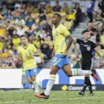 Brasil sofre contra a Austrália, mas Rayan aparece no fim e garante empate